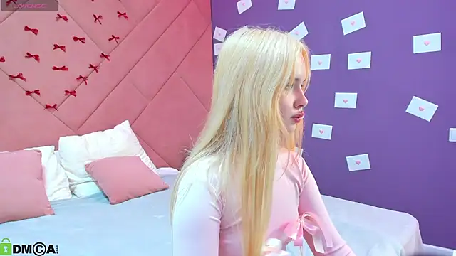 NicoletaCooper online show from 02-11-26, 02:44