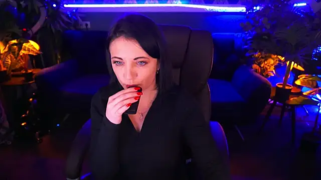 Snapshot of Dafni_Monn chatting on 01-23-25, 07:00 Dafni Monn online show from 01-23-25, 07:00