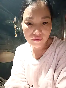 Snapshot of yu--yo chatting on 02-04-26, 12:05 yu--yo online show from 02-04-26, 12:05