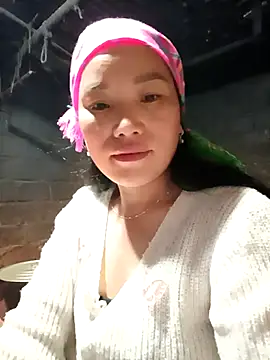 Snapshot of yu--yo chatting on 02-12-26, 12:16 yu--yo online show from 02-12-26, 12:16