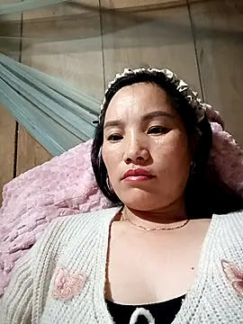 Snapshot of yu--yo chatting on 02-17-26, 11:22 yu--yo online show from 02-17-26, 11:22