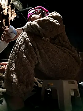 Snapshot of yu--yo chatting on 02-18-26, 11:33 yu--yo online show from 02-18-26, 11:33