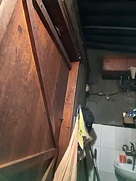 Snapshot of yu--yo chatting on 02-21-26, 01:01 yu--yo online show from 02-21-26, 01:01