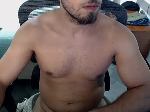 lucassouza18cm online show from 01-08-26, 10:39