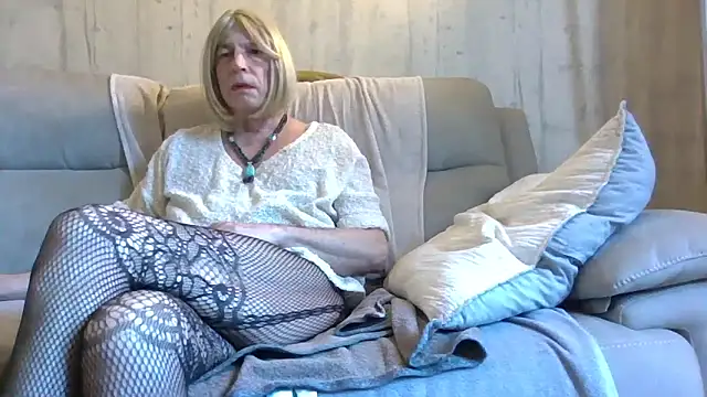 Helinetrav online show from 03-20-26, 07:24