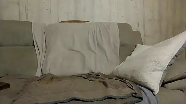 Helinetrav online show from 03-22-26, 07:28