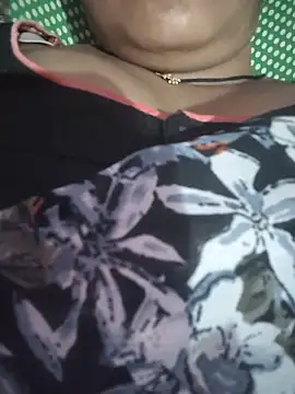Snapshot of Nilam_cute chatting on 05-13-26, 02:36 Nilam cute online show from 05-13-26, 02:36
