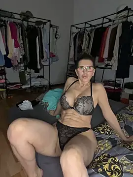 Snapshot of NaughtyMilla chatting on 02-07-26, 04:11 NaughtyMilla online show from 02-07-26, 04:11