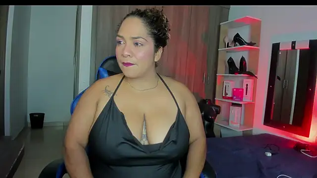 Snapshot of _lissa_02 chatting on 07-15-26, 02:50 lissa 02 online show from 07-15-26, 02:50