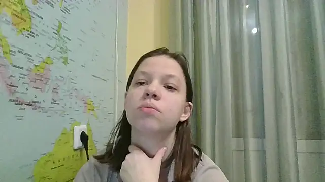 Snapshot of Paradise_Tease chatting on 02-17-26, 04:35 Paradise Tease online show from 02-17-26, 04:35