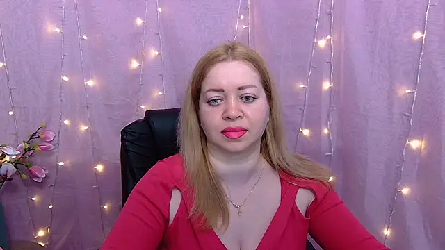 Snapshot of OliviaVerr chatting on 02-24-26, 01:31 OliviaVerr online show from 02-24-26, 01:31