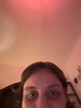 Snapshot of witchdub chatting on 02-11-26, 02:49 witchdub online show from 02-11-26, 02:49