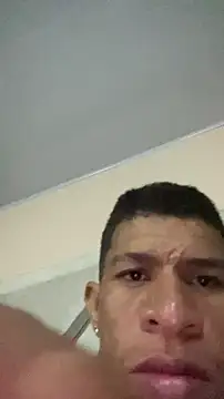 Snapshot of antonio_aguilarx chatting on 05-13-26, 01:36 antonio aguilarx online show from 05-13-26, 01:36