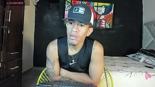 Snapshot of antonio_aguilarx chatting on 07-04-26, 12:00 antonio aguilarx online show from 07-04-26, 12:00
