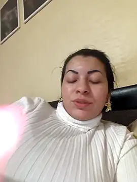 Snapshot of Sonja200 chatting on 02-09-26, 02:21 Sonja200 online show from 02-09-26, 02:21