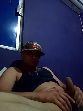 Snapshot of yoguitolokoche chatting on 01-11-26, 12:32 yoguitolokoche online show from 01-11-26, 12:32