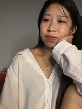Snapshot of Mayly_lucky2 chatting on 06-19-26, 01:43 Mayly lucky2 online show from 06-19-26, 01:43