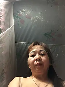 Snapshot of -Mery- chatting on 04-18-26, 07:40 -Mery- online show from 04-18-26, 07:40