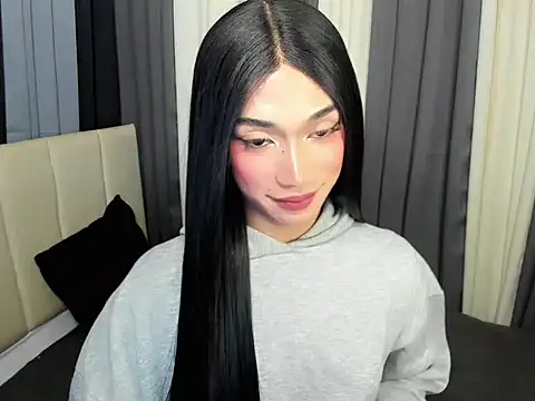 Snapshot of FyangFoxx chatting on 05-06-26, 05:51 FyangFoxx online show from 05-06-26, 05:51