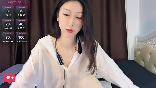 Snapshot of Queenbb88 chatting on 08-04-26, 12:08 Queenbb88 online show from 08-04-26, 12:08
