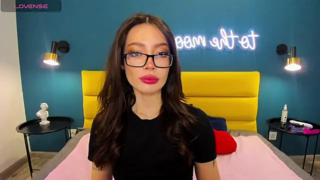 IvyDainty online show from 03-25-26, 01:44