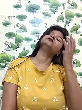 Attractive Queen  online show from 01-18-26, 05:11