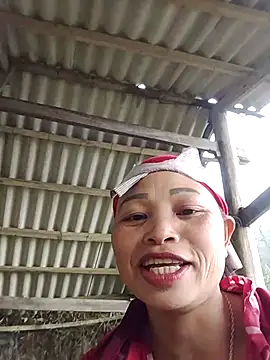 Snapshot of miray- chatting on 01-18-26, 04:49 miray- online show from 01-18-26, 04:49