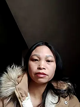 Snapshot of miray- chatting on 01-19-26, 06:17 miray- online show from 01-19-26, 06:17