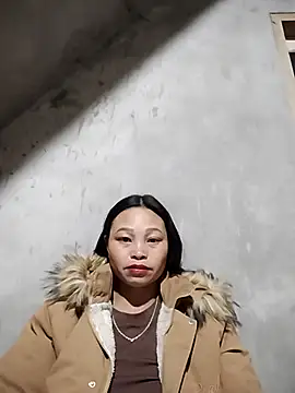 Snapshot of miray- chatting on 02-08-26, 11:57 miray- online show from 02-08-26, 11:57