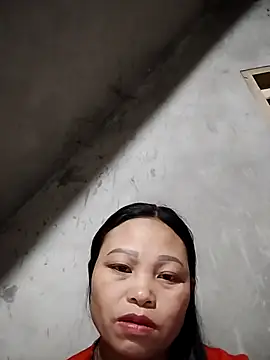 Snapshot of miray- chatting on 02-21-26, 01:56 miray- online show from 02-21-26, 01:56