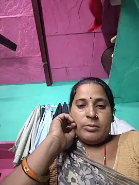 Snapshot of Reena_lodha chatting on 06-15-26, 04:09 Reena lodha online show from 06-15-26, 04:09