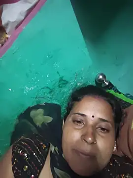 Snapshot of Reena_lodha chatting on 06-27-26, 03:50 Reena lodha online show from 06-27-26, 03:50