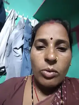 Snapshot of Reena_lodha chatting on 07-08-26, 10:03 Reena lodha online show from 07-08-26, 10:03