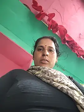 Snapshot of Reena_lodha chatting on 07-10-26, 10:51 Reena lodha online show from 07-10-26, 10:51