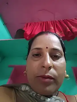 Snapshot of Reena_lodha chatting on 07-19-26, 07:01 Reena lodha online show from 07-19-26, 07:01