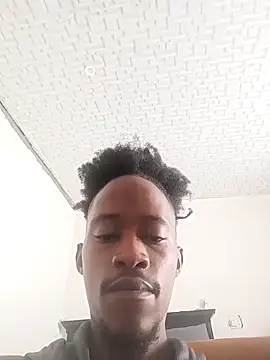 Snapshot of Winterslender chatting on 02-14-26, 08:33 Winterslender online show from 02-14-26, 08:33