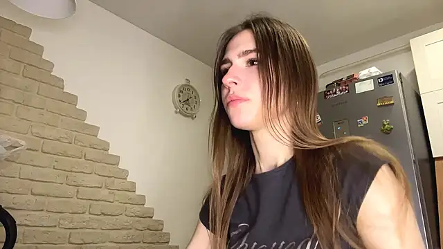 ElsieKuhlmann online show from 03-01-26, 04:03