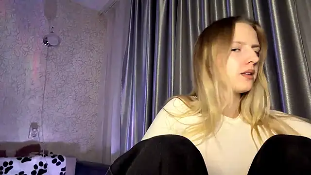 Snapshot of JeannettaIltzsch chatting on 02-18-26, 09:33 JeannettaIltzsch online show from 02-18-26, 09:33