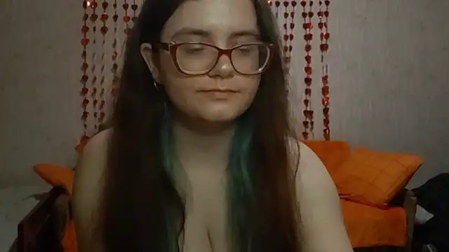 Snapshot of Miyabeee chatting on 02-16-26, 05:20 Miyabeee online show from 02-16-26, 05:20