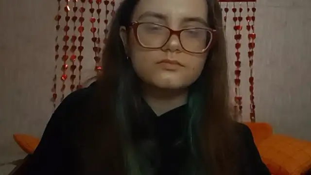 Snapshot of Miyabeee chatting on 02-17-26, 05:19 Miyabeee online show from 02-17-26, 05:19