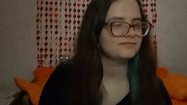 Snapshot of Miyabeee chatting on 02-18-26, 05:20 Miyabeee online show from 02-18-26, 05:20