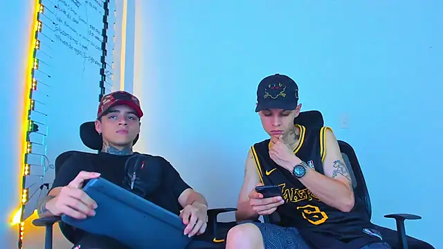 Thomas-Wil online show from 02-06-26, 02:16