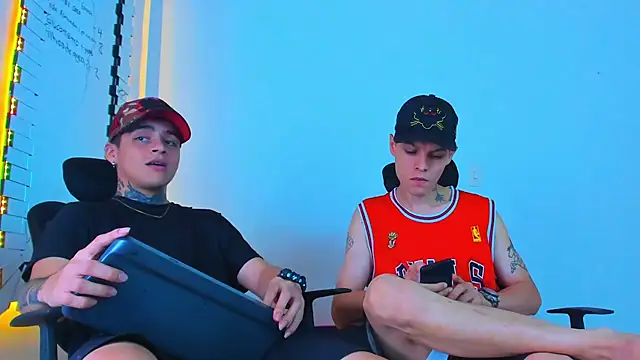 Thomas-Wil online show from 02-10-26, 05:55