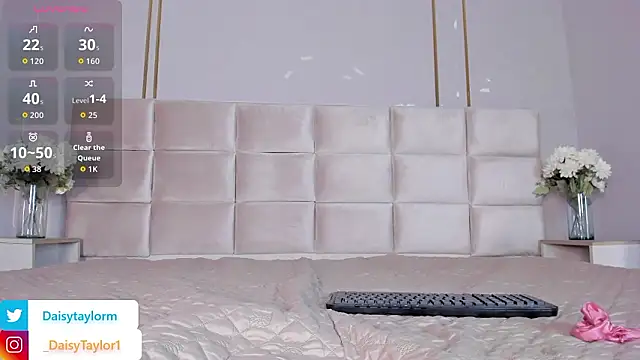 DaisyTaylor   online show from 02-19-26, 12:45
