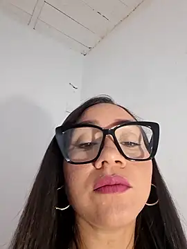 Stefy-Vega online show from 01-14-26, 05:51