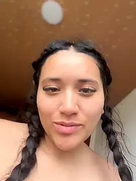Veronica Wins  online show from 07-01-26, 02:29