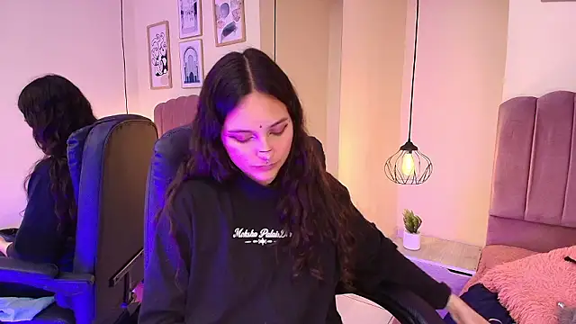 Hanabie  online show from 02-01-26, 03:16