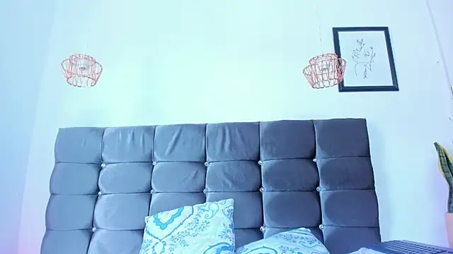 Snapshot of kitti_lovee chatting on 02-27-26, 04:29 kitti lovee online show from 02-27-26, 04:29