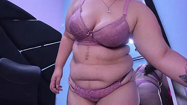 MiaRouss69 online show from 03-21-26, 08:23