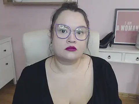 Snapshot of HollyDanceSoul chatting on 01-14-26, 06:08 HollyDanceSoul online show from 01-14-26, 06:08